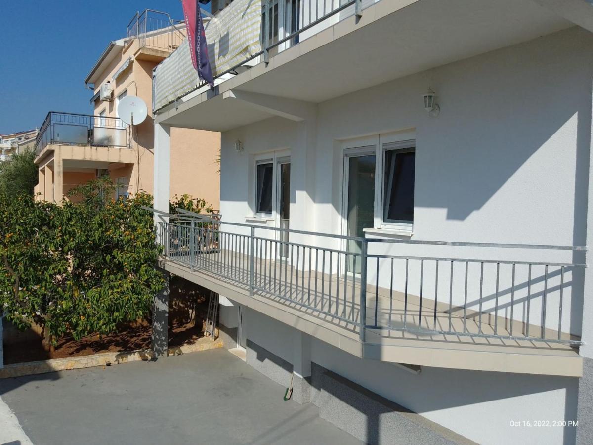 Apartman Tomic - Copacabana Beach オクルグ・ゴルニ エクステリア 写真